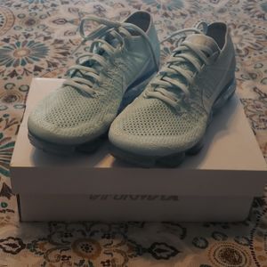 Nike Flyknit Vapormax Baby Blue